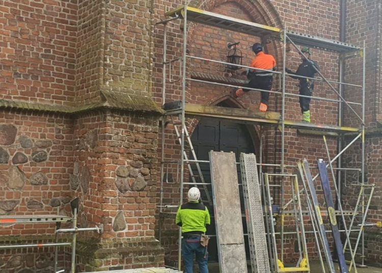 Dach fary do remontu. Lada moment rozpoczną się prace