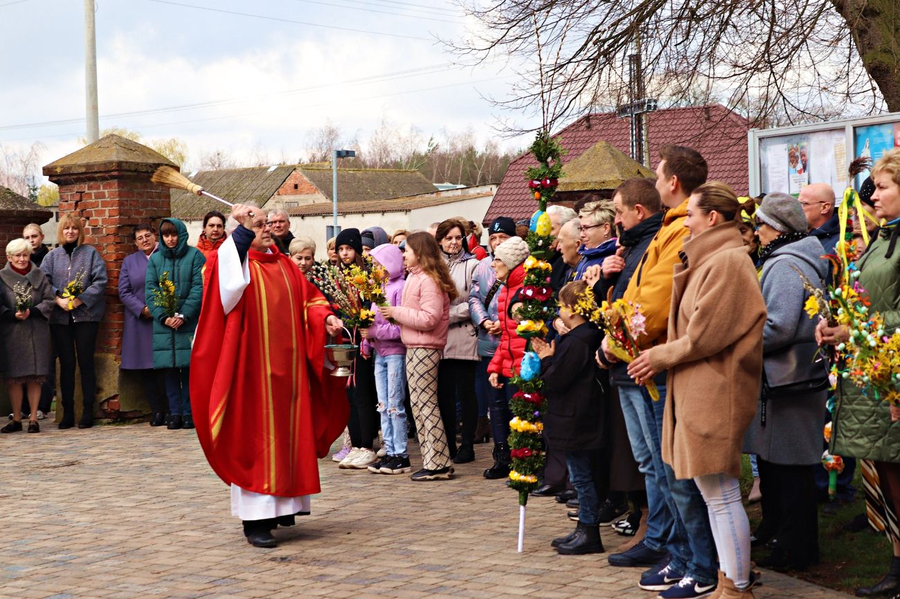Niedziela Palmowa w Cieninie Kościelnym