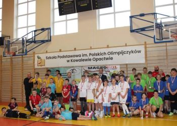 Turniej rozgrywany, puchary rozdane