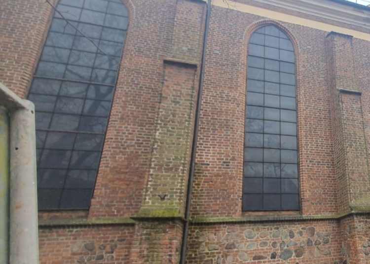 Parafia wprowadziła całkowity zakaz