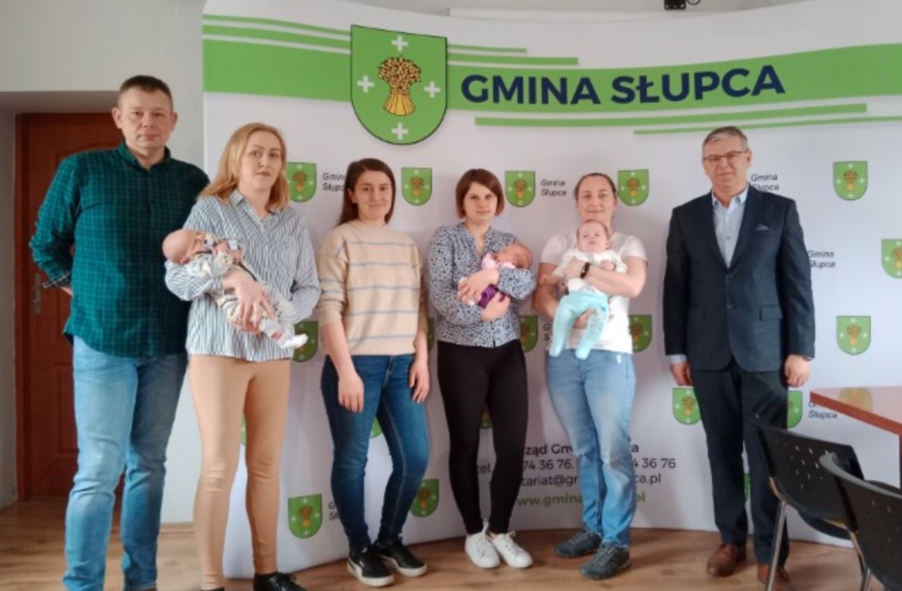 Witaj maluszku! Najmłodsi mieszkańcu dostali prezenty od gminy