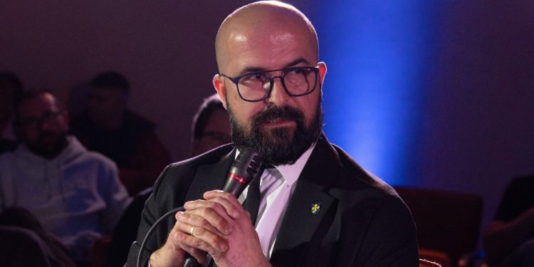 Nie chce łączyć miasta z gminą. Proponuje inne połączenie