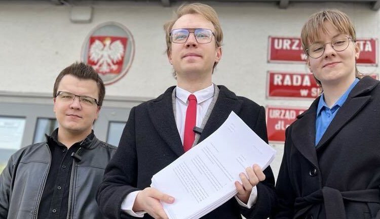 Plik tych dokumentów liczył ponad 300 stron. Pytali w imieniu mieszkańców