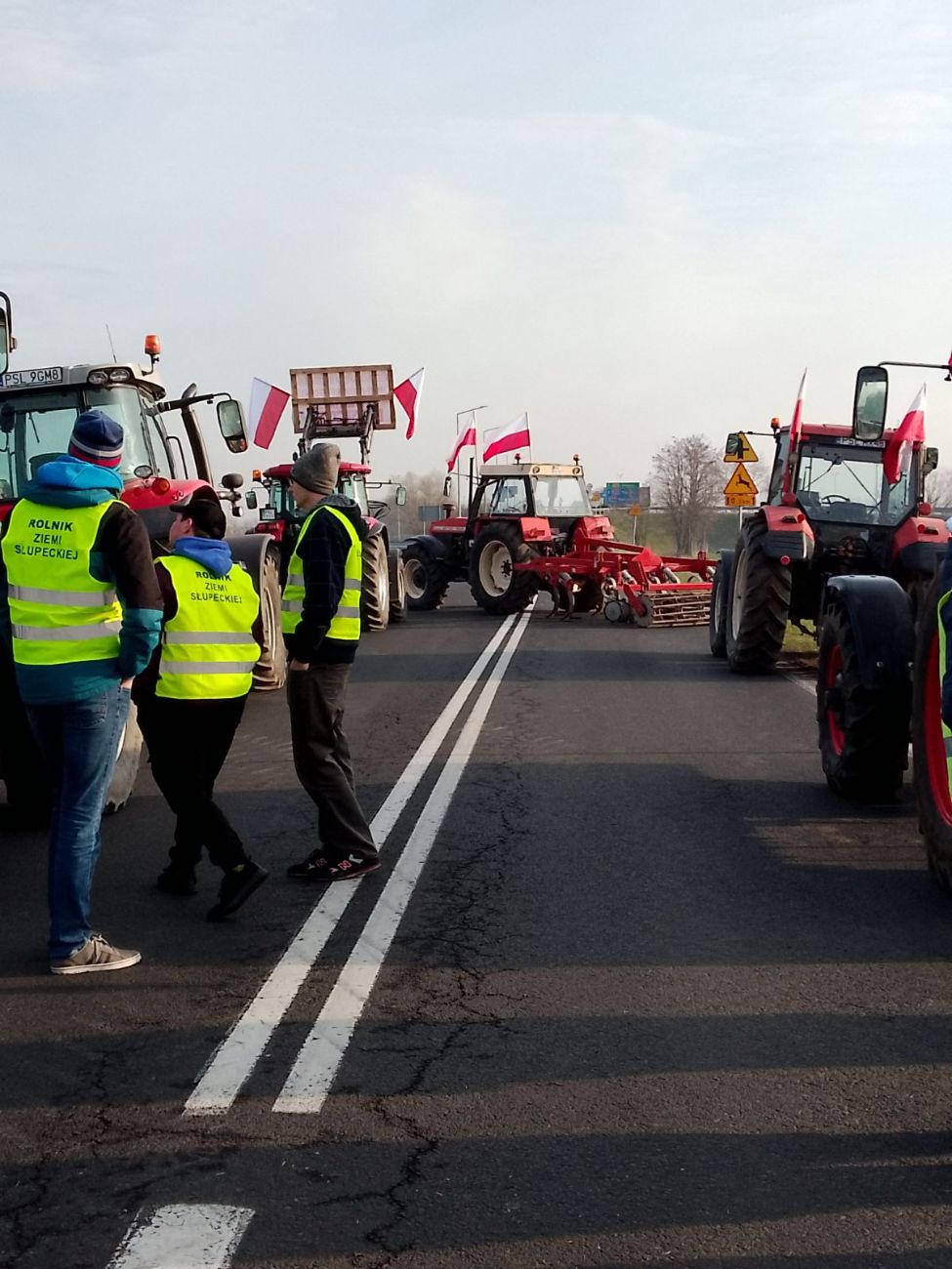 Rolnicy z Powiatu Słupeckiego protestują