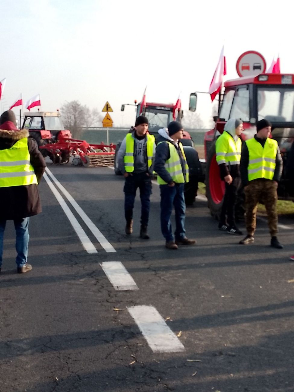 Rolnicy z Powiatu Słupeckiego protestują