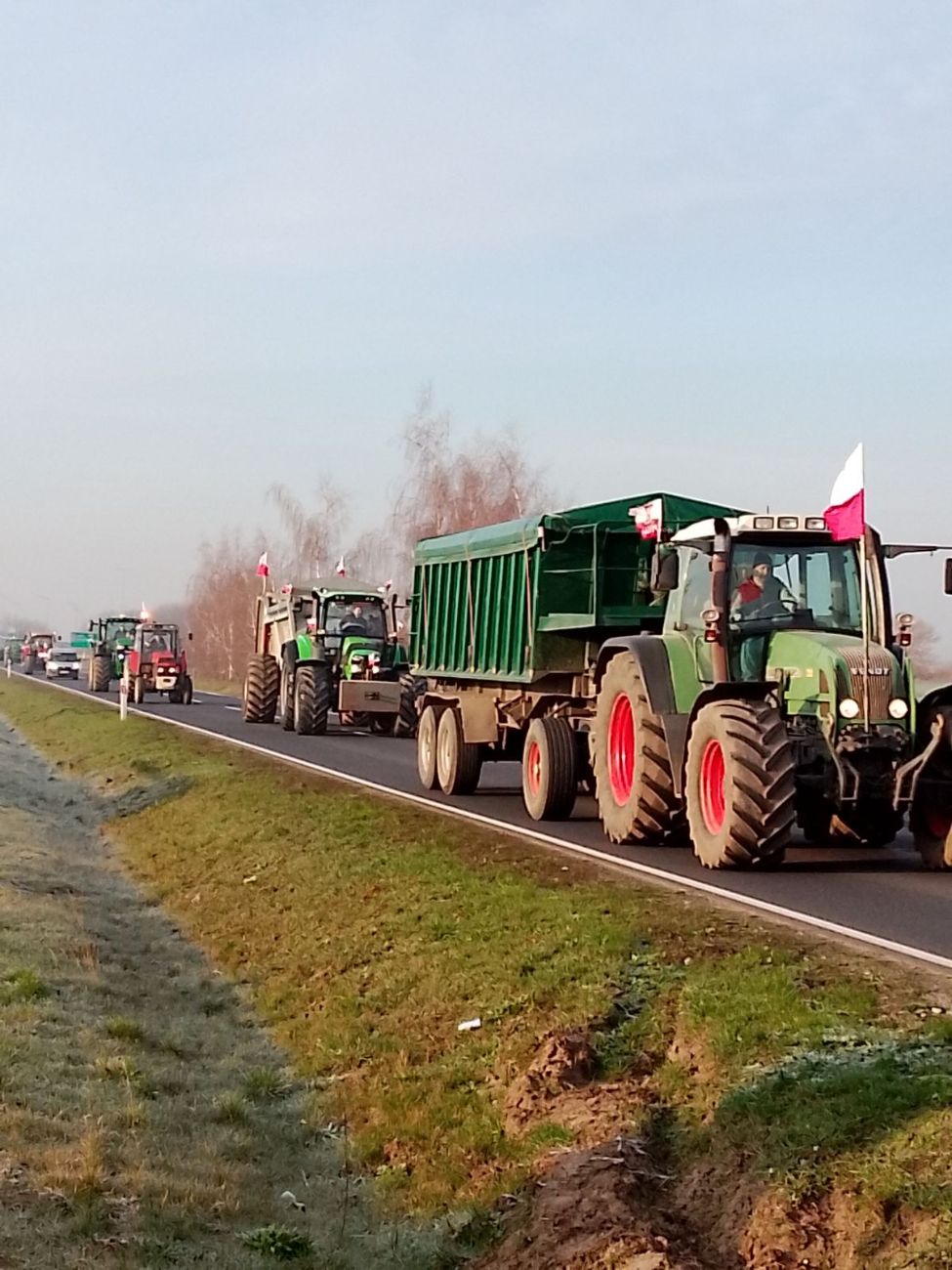 Rolnicy z Powiatu Słupeckiego protestują