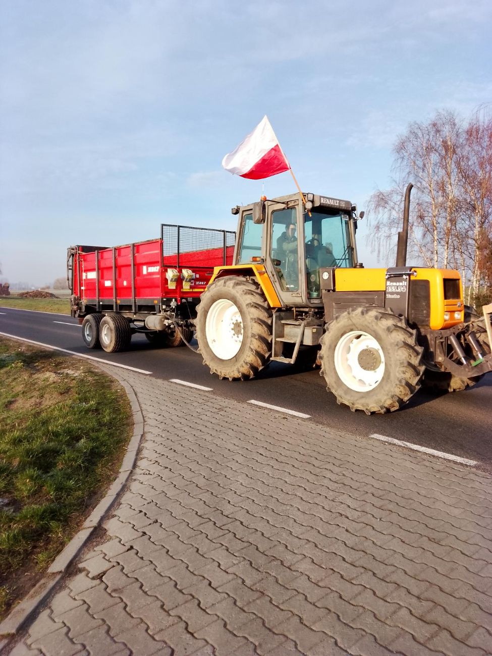 Rolnicy z Powiatu Słupeckiego protestują