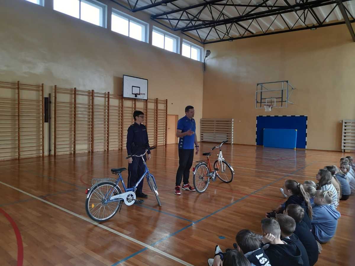 Jednośladem bezpiecznie do celu w Giewartowie