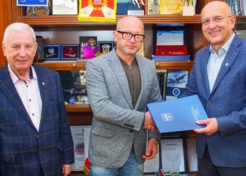 Podpisali umowę. Ruszają prace na zabytkowym cmentarzu