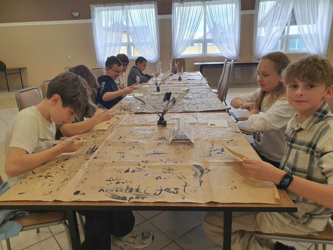 Warsztaty papiernicze uczniów z  Kowalewa Opactwa