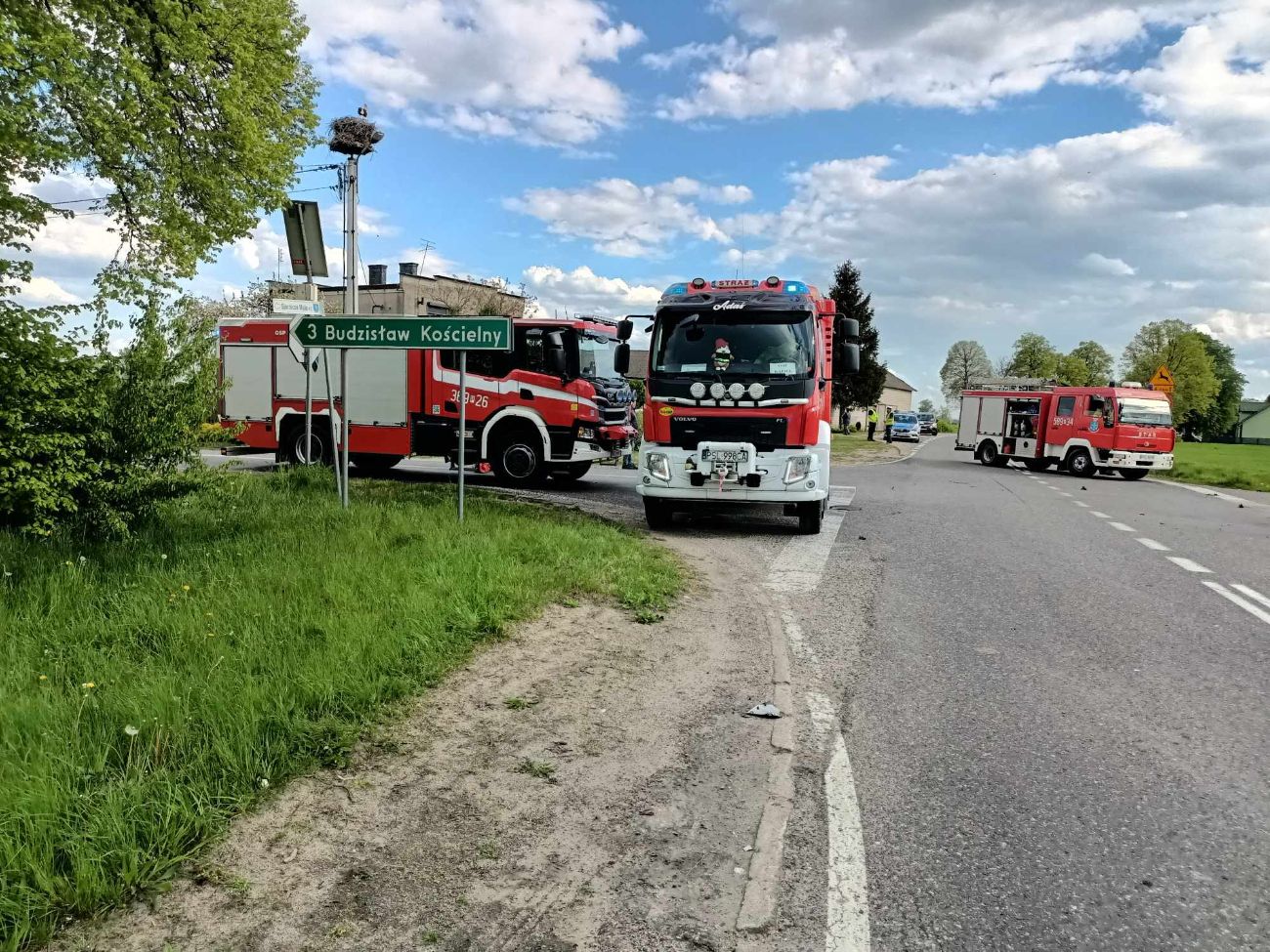 Wypadek motocykla i samochodu. Wezwali helikopter
