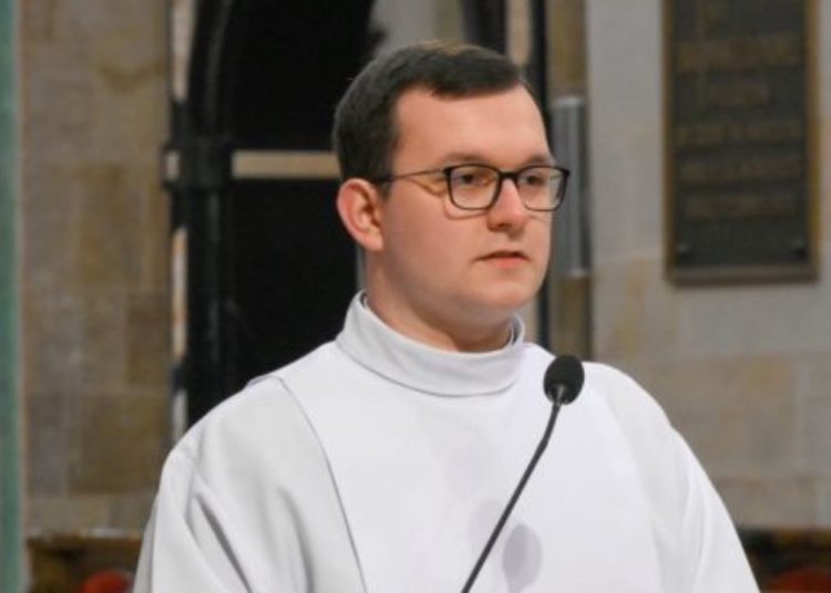 Przyjmie święcenia diakonatu