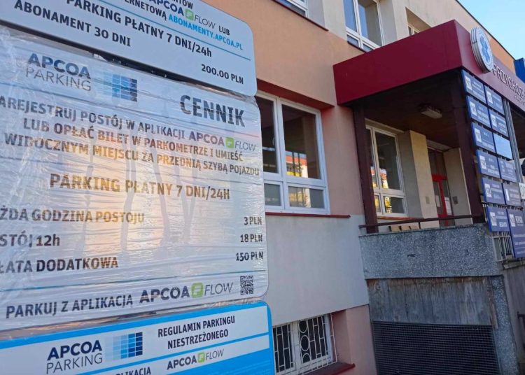 Płatne parkowanie przy szpitalu i przychodni. Już za kilka dni