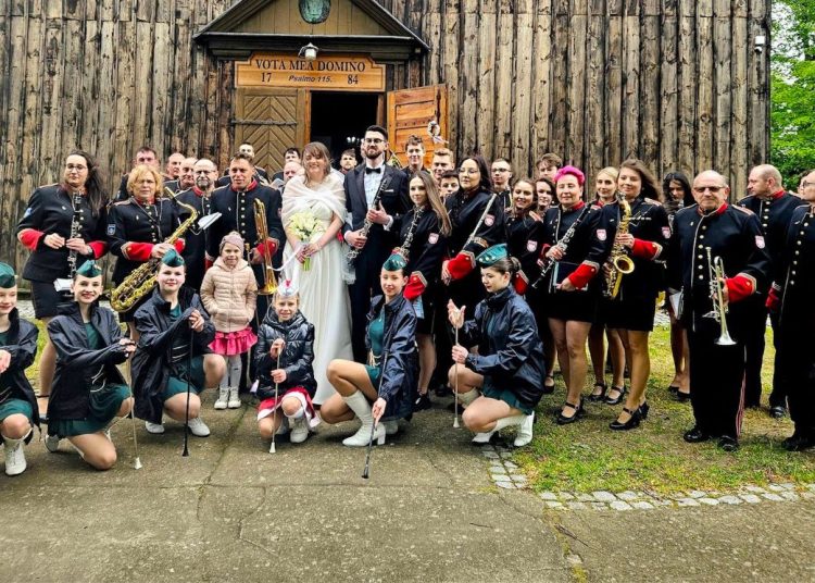 Ślub z wyjątkową oprawą. Najlepsze życzenia dla Marty i Łukasza