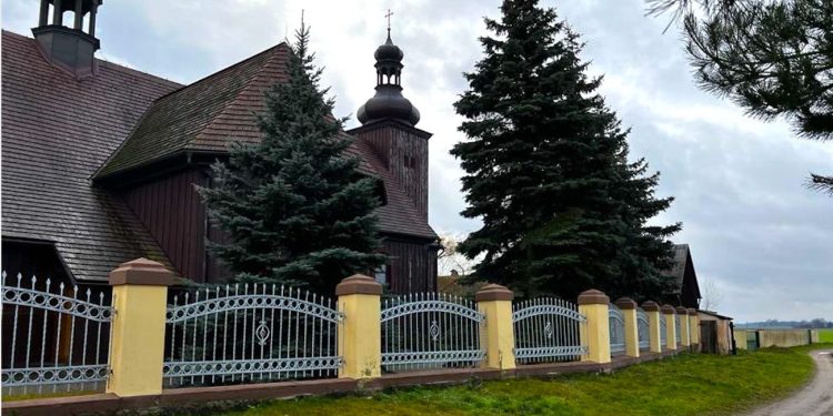 Parafia szuka wykonawcy, a prace już trwają? Wójt wyśle zapytanie do proboszcza