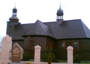 Kuria odpowiada w sprawie remontu w Ostrowie Kościelnym