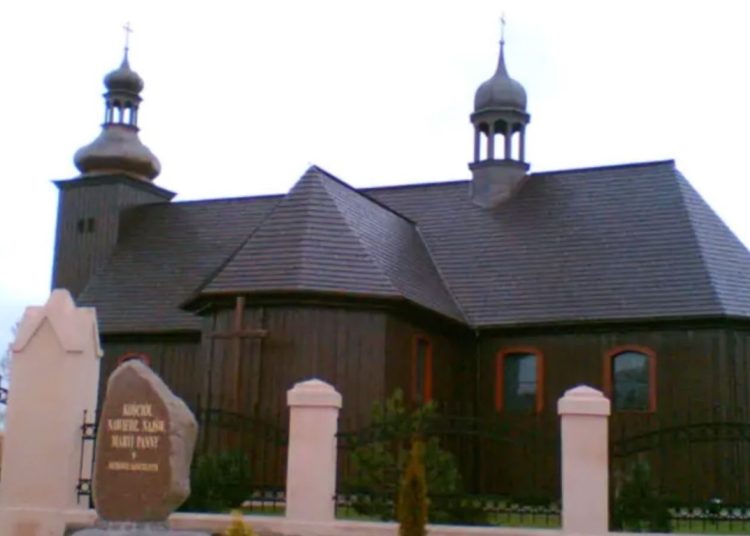 Kuria odpowiada w sprawie remontu w Ostrowie Kościelnym