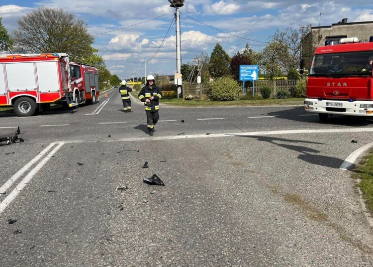 Wypadek motocykla i samochodu. Wezwali helikopter