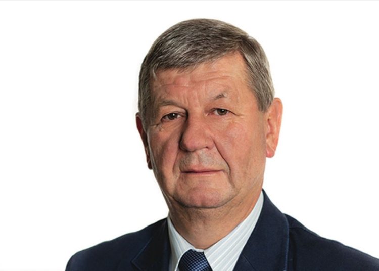 Przewodniczący zostaje w radzie