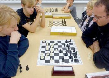 Daj się wciągnąć w świat szachów