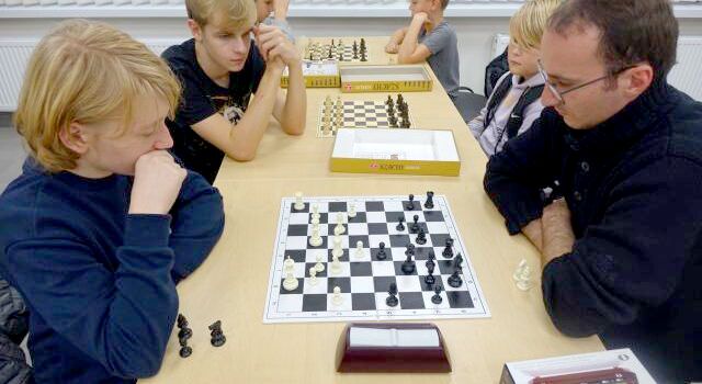 Daj się wciągnąć w świat szachów