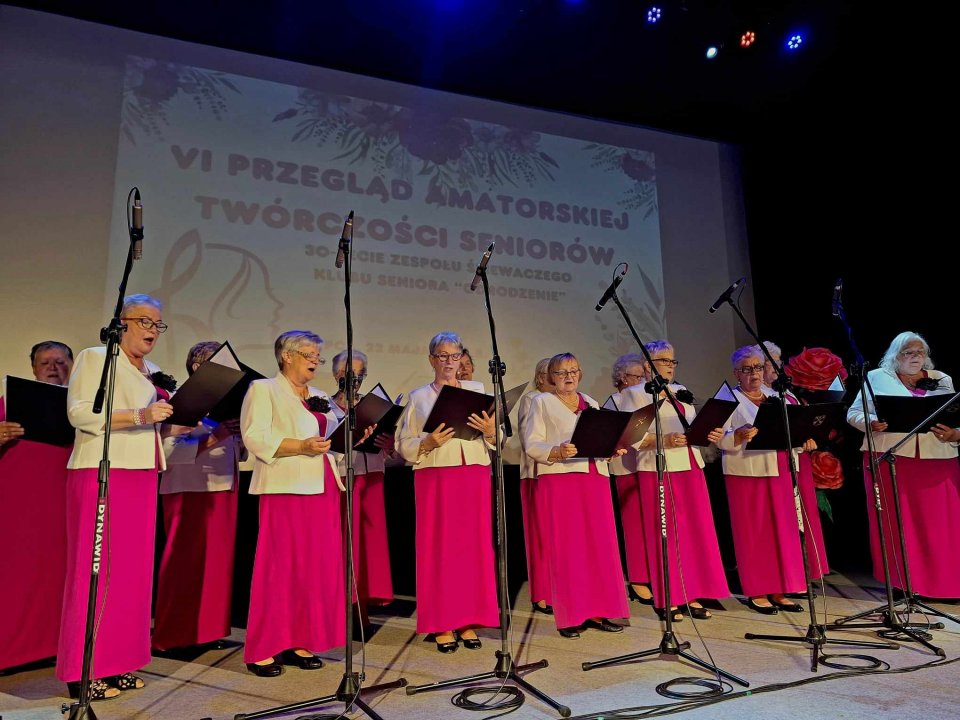 Klub seniora świętował. Zjechały się zespoły z powiatu i województwa