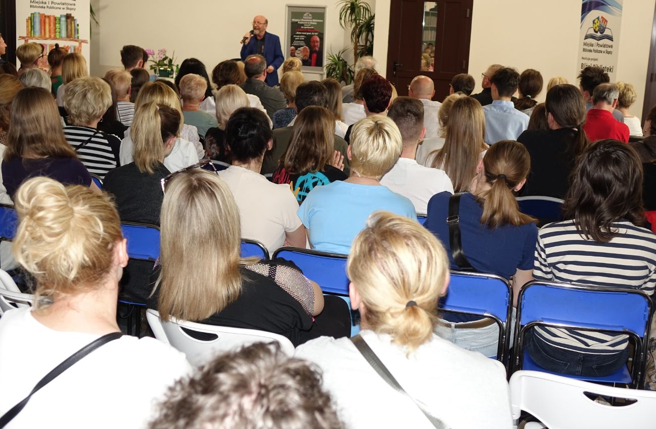 Znowu tłumy w bibliotece. Gościem Artur Barciś