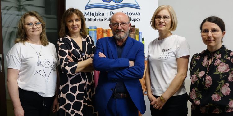 Znowu tłumy w bibliotece. Gościem Artur Barciś