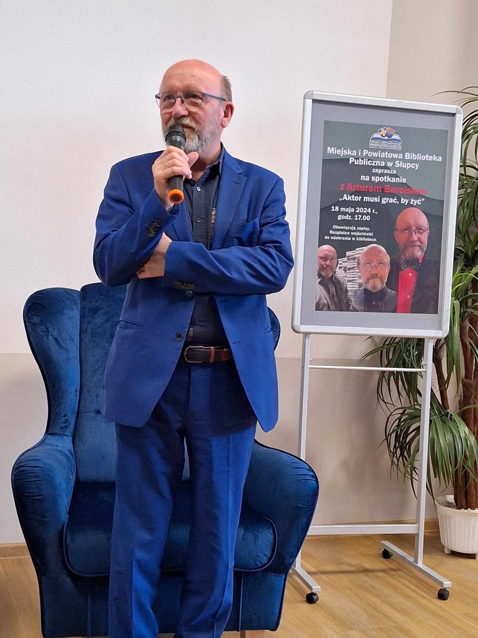 Znowu tłumy w bibliotece. Gościem Artur Barciś