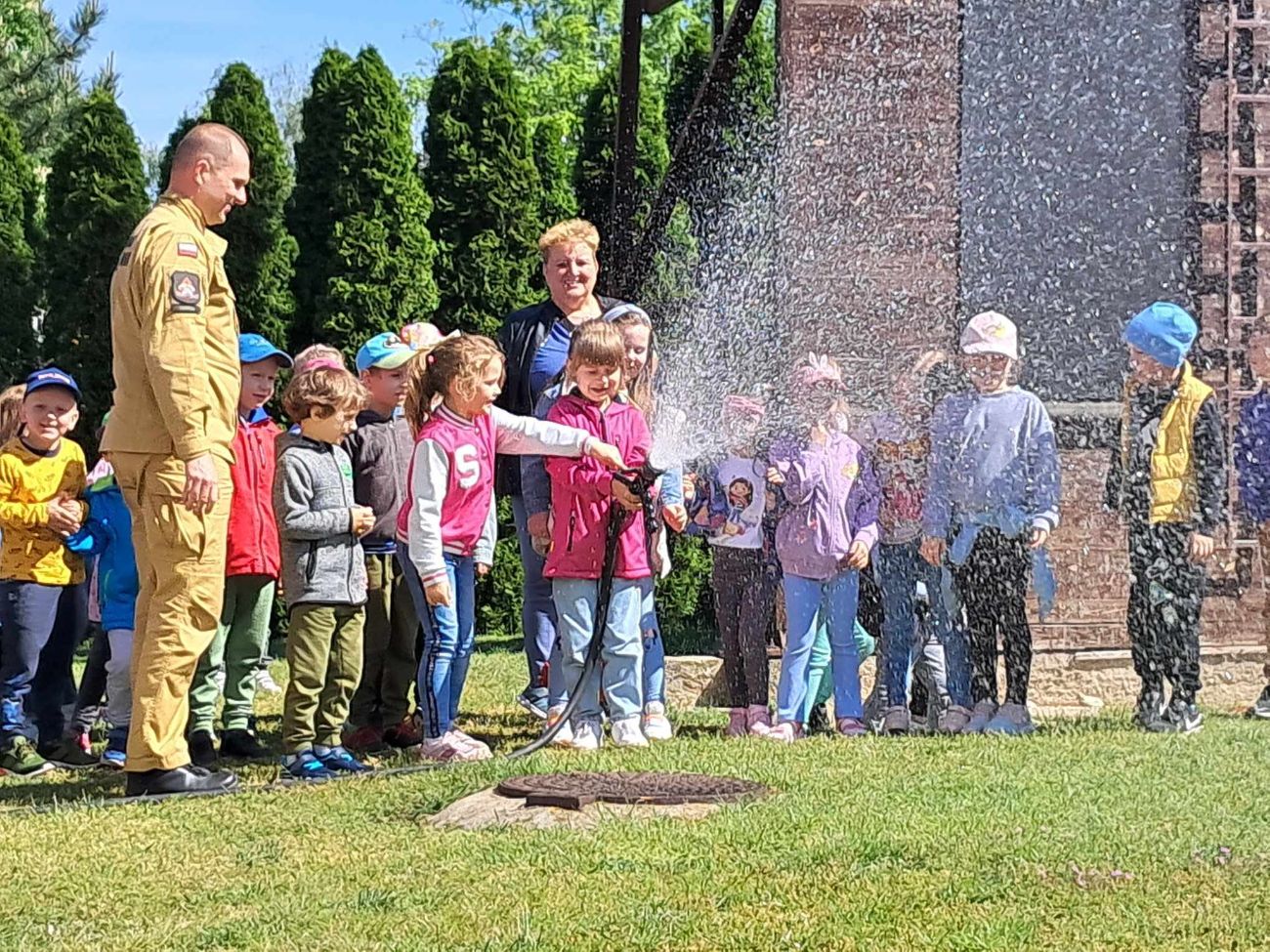 Dzieci z Lądku u słupeckich strażaków