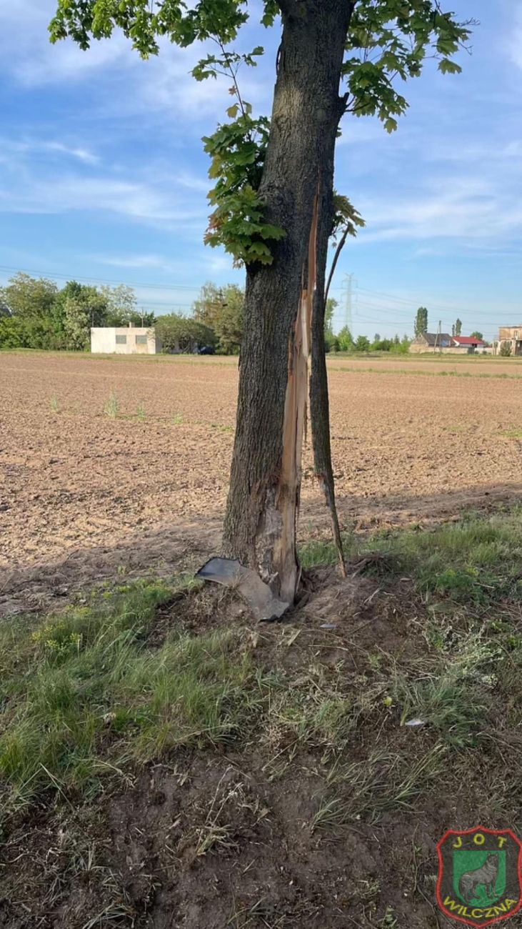 Zderzyły się dwa auta. Jedna osoba w szpitalu
