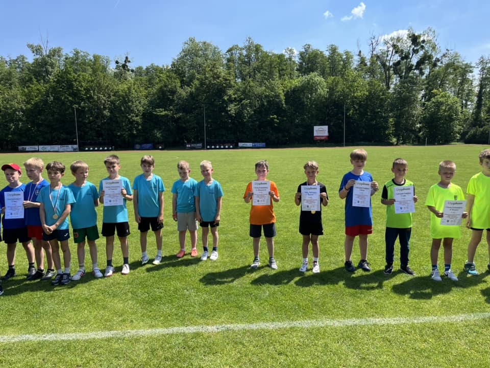 Jedynka i Strzałkowo mistrzami powiatu