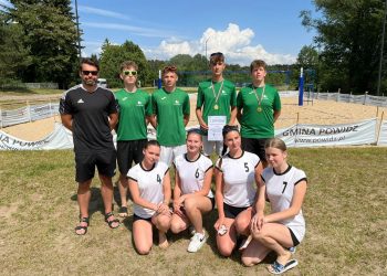 Powiat plażówką stoi