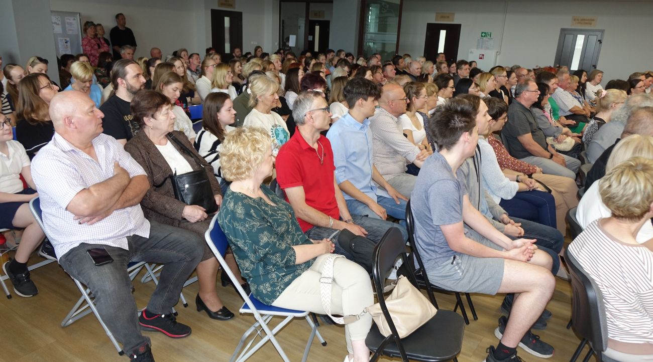 Znowu tłumy w bibliotece. Gościem Artur Barciś