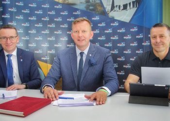 Zarząd powiatu po pierwszym posiedzeniu