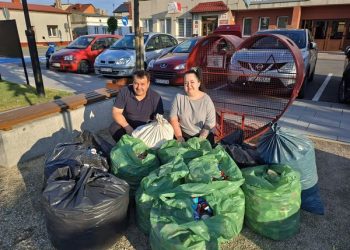 Lądkowskie nakrętkowe serce opróżnione