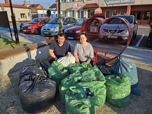 Lądkowskie nakrętkowe serce opróżnione