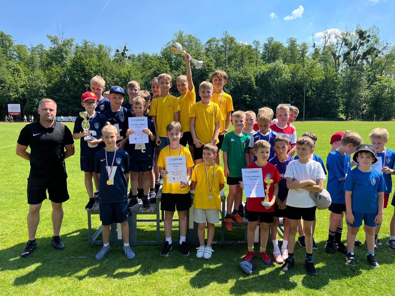 Jedynka i Strzałkowo mistrzami powiatu