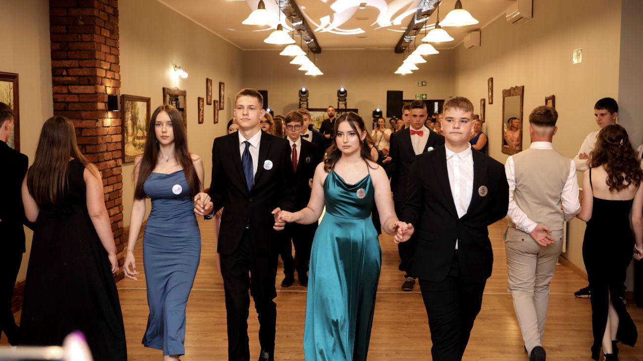 Bal Ósmoklasistów z Jedynki. Zobacz zdjęcia