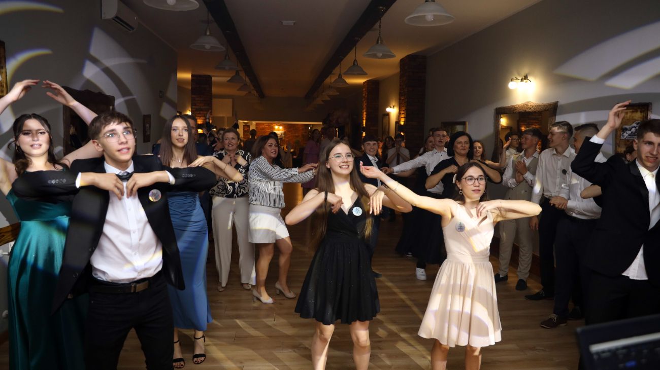 Bal Ósmoklasistów z Jedynki. Zobacz zdjęcia