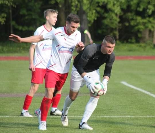 Oddali czerwoną lararnię