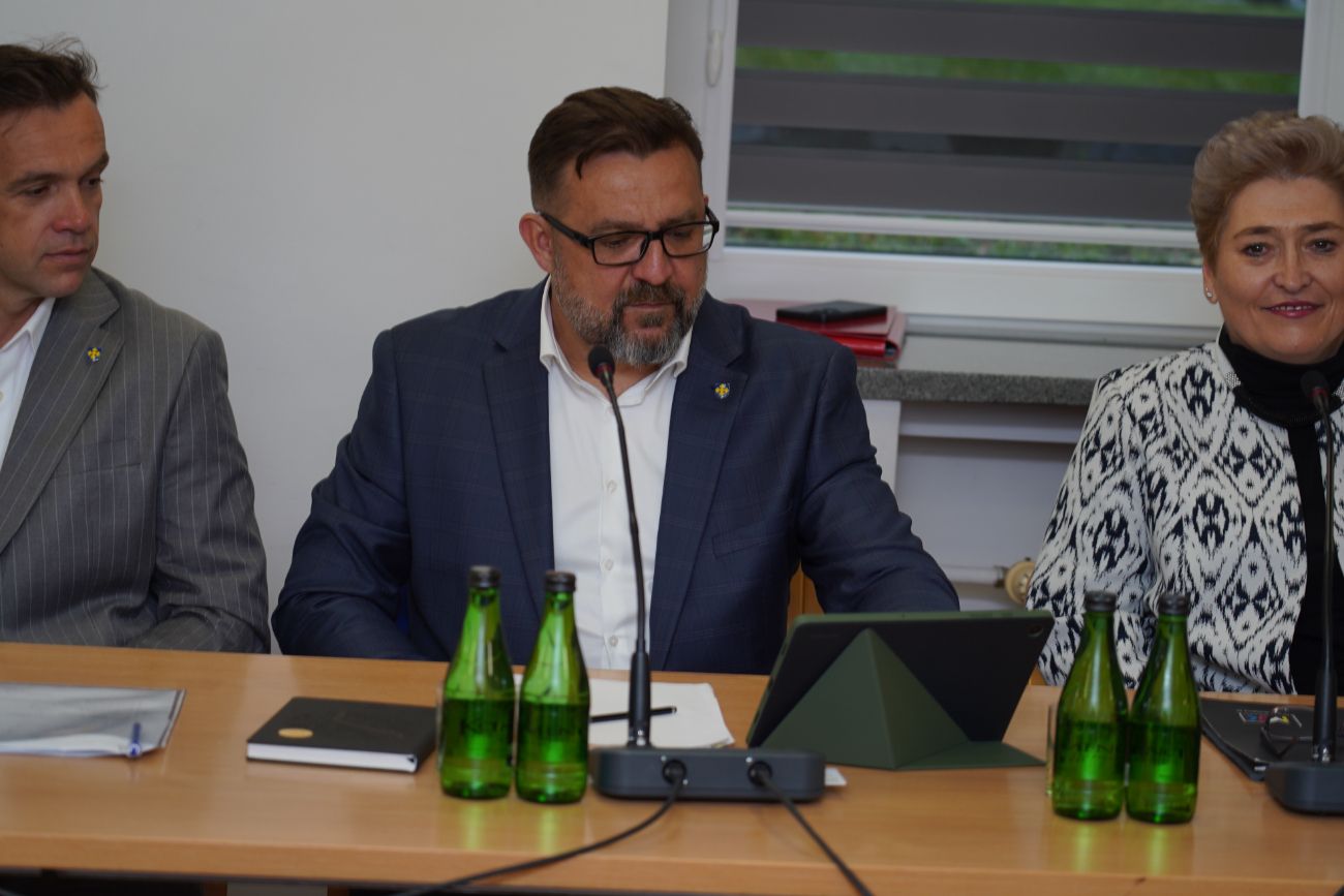 Słupeccy radni po pierwszej sesji. Zobacz zdjęcia
