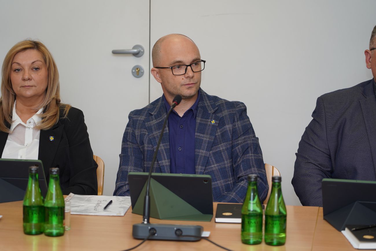 Słupeccy radni po pierwszej sesji. Zobacz zdjęcia