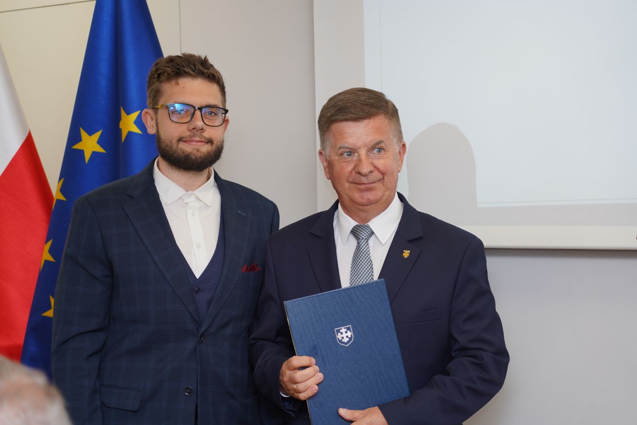 Słupeccy radni po pierwszej sesji. Zobacz zdjęcia