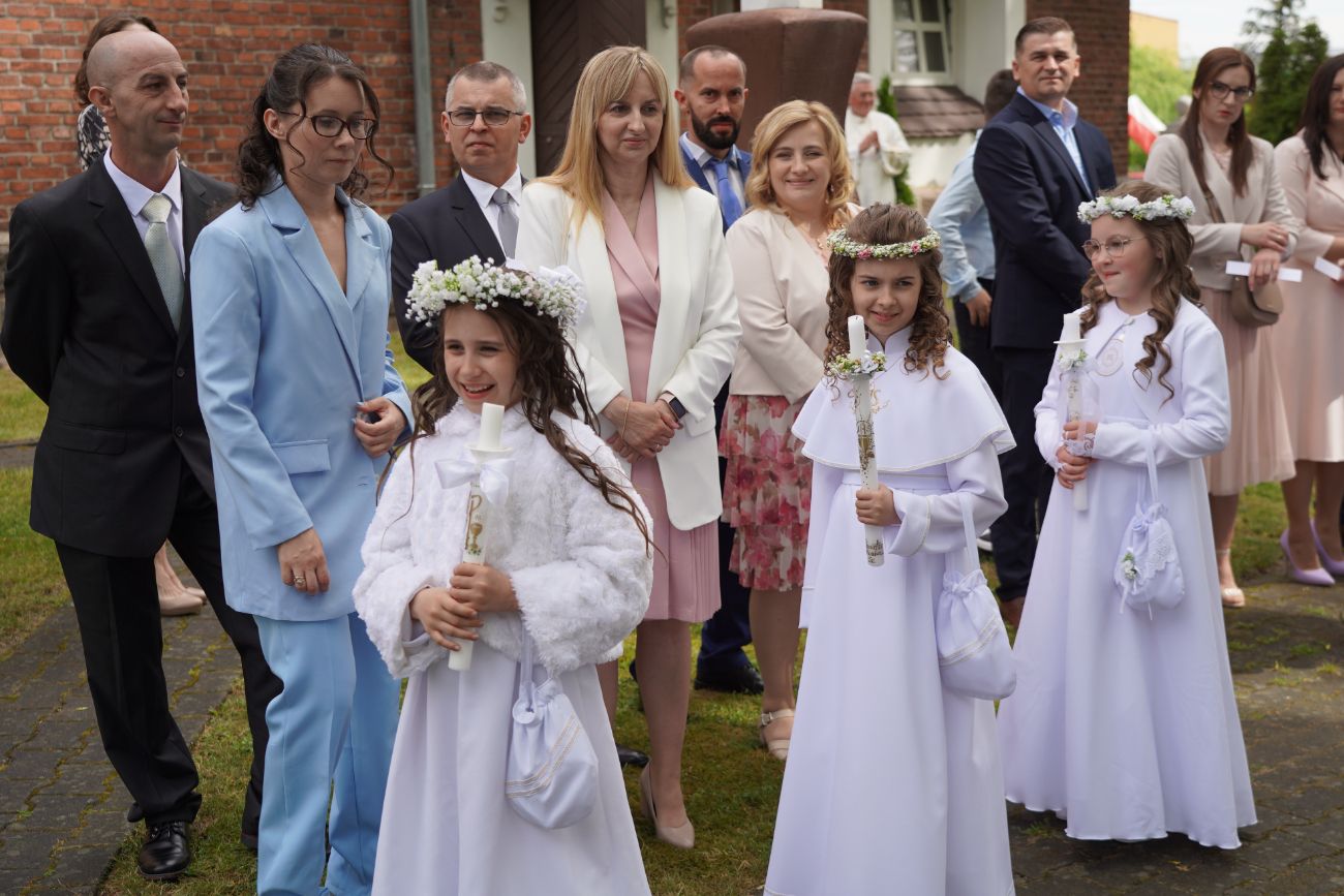 Komunia w Ostrowitem. Zobacz zdjęcia