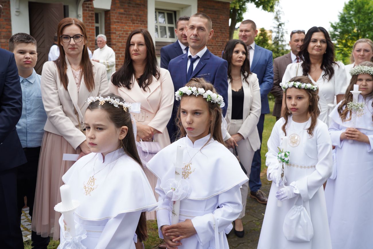 Komunia w Ostrowitem. Zobacz zdjęcia
