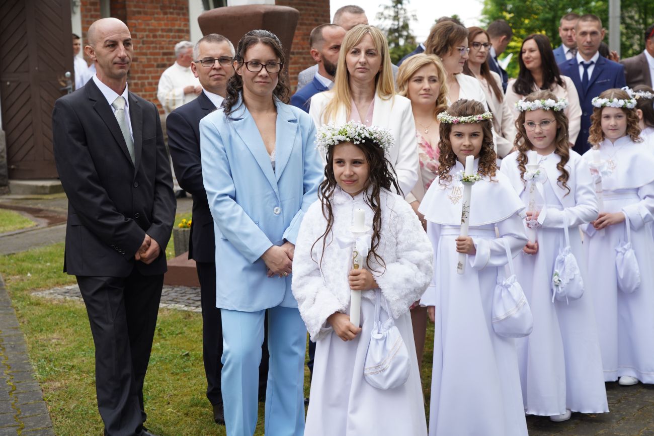 Komunia w Ostrowitem. Zobacz zdjęcia