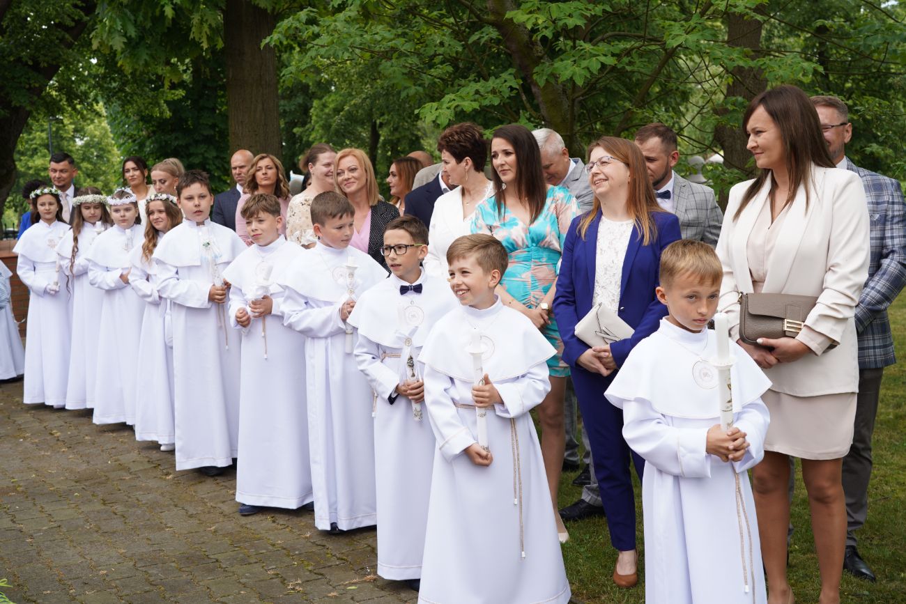 Komunia w Ostrowitem. Zobacz zdjęcia