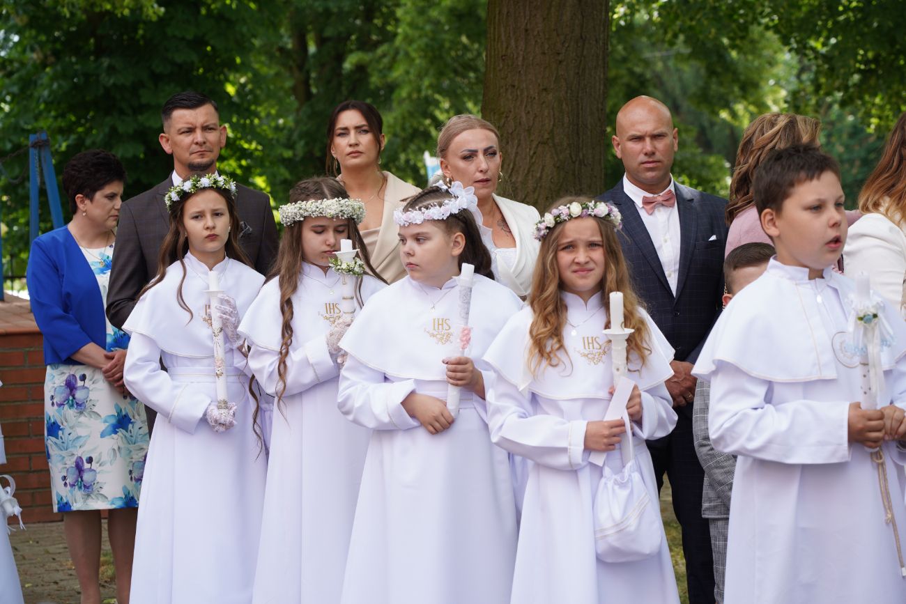 Komunia w Ostrowitem. Zobacz zdjęcia