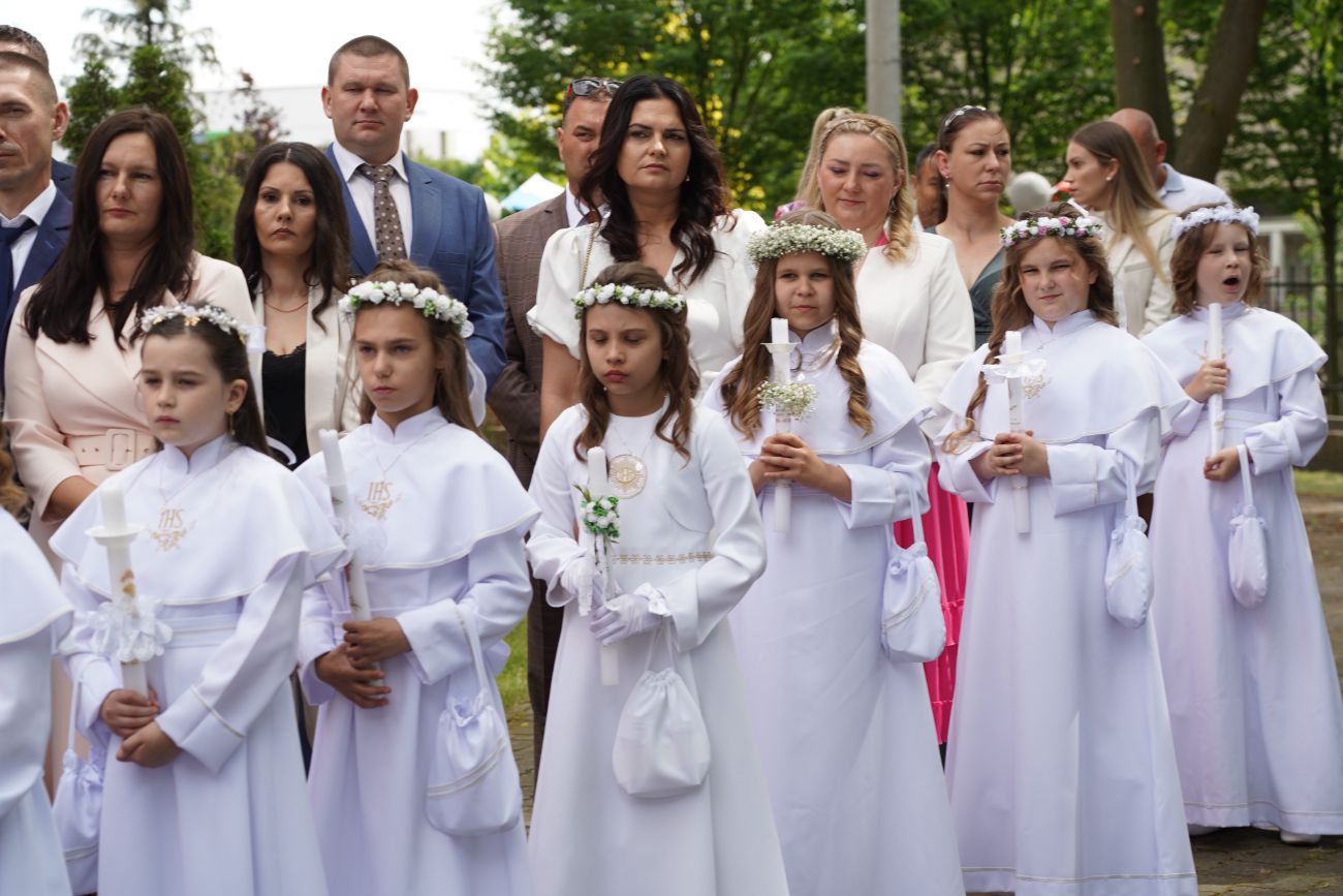 Komunia w Ostrowitem. Zobacz zdjęcia